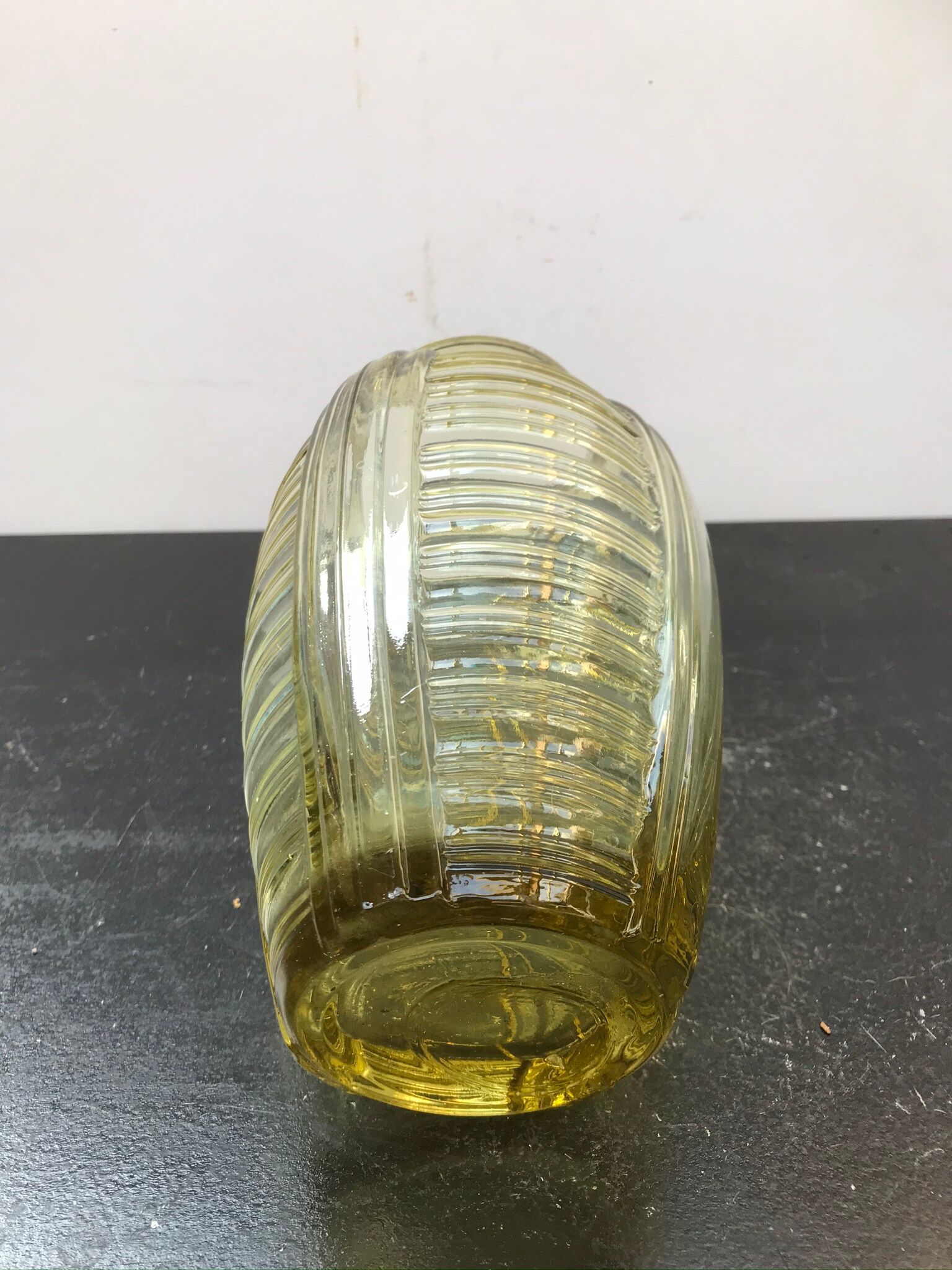 Old vase art de glass vintage yellow mould