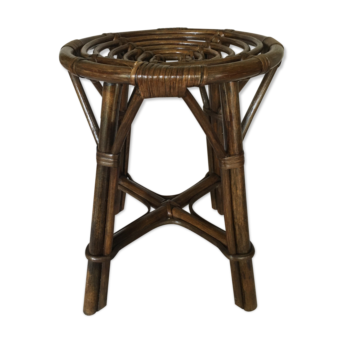 Vintage brown rattan tabout