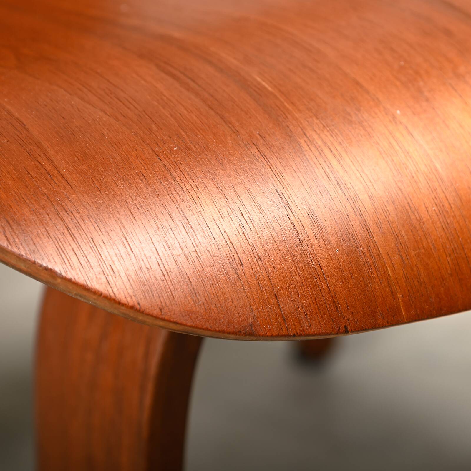 Chaise en contreplaqué de noyer DCW restaurée de Charles & Ray Eames, Herman Miller