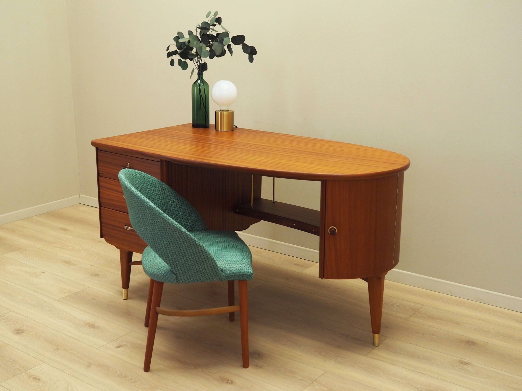 Mahogany desk, Norwegian design, 1960s, production: Sola Møbler