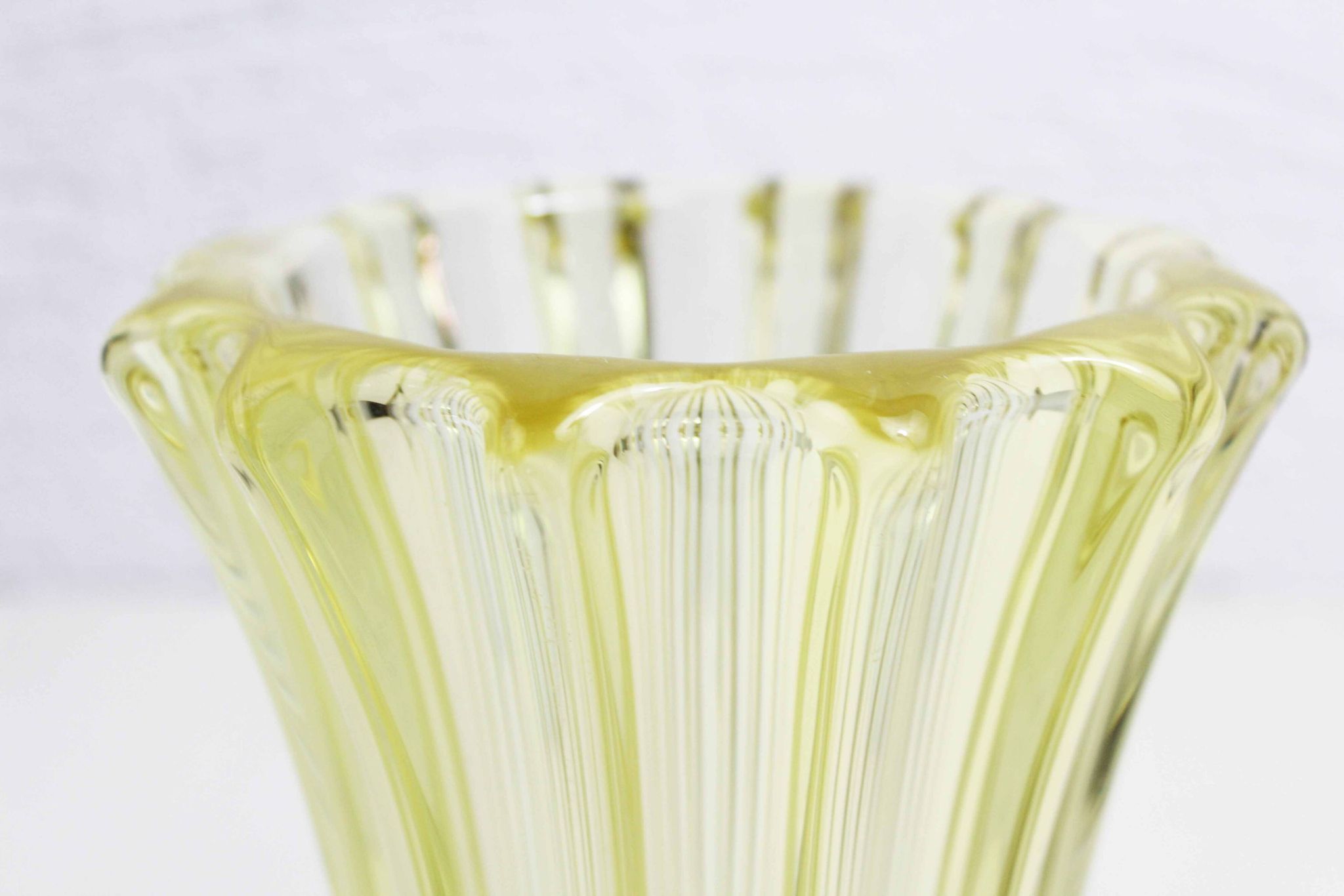 Vase Art Deco Pierre D'Avesn jaune