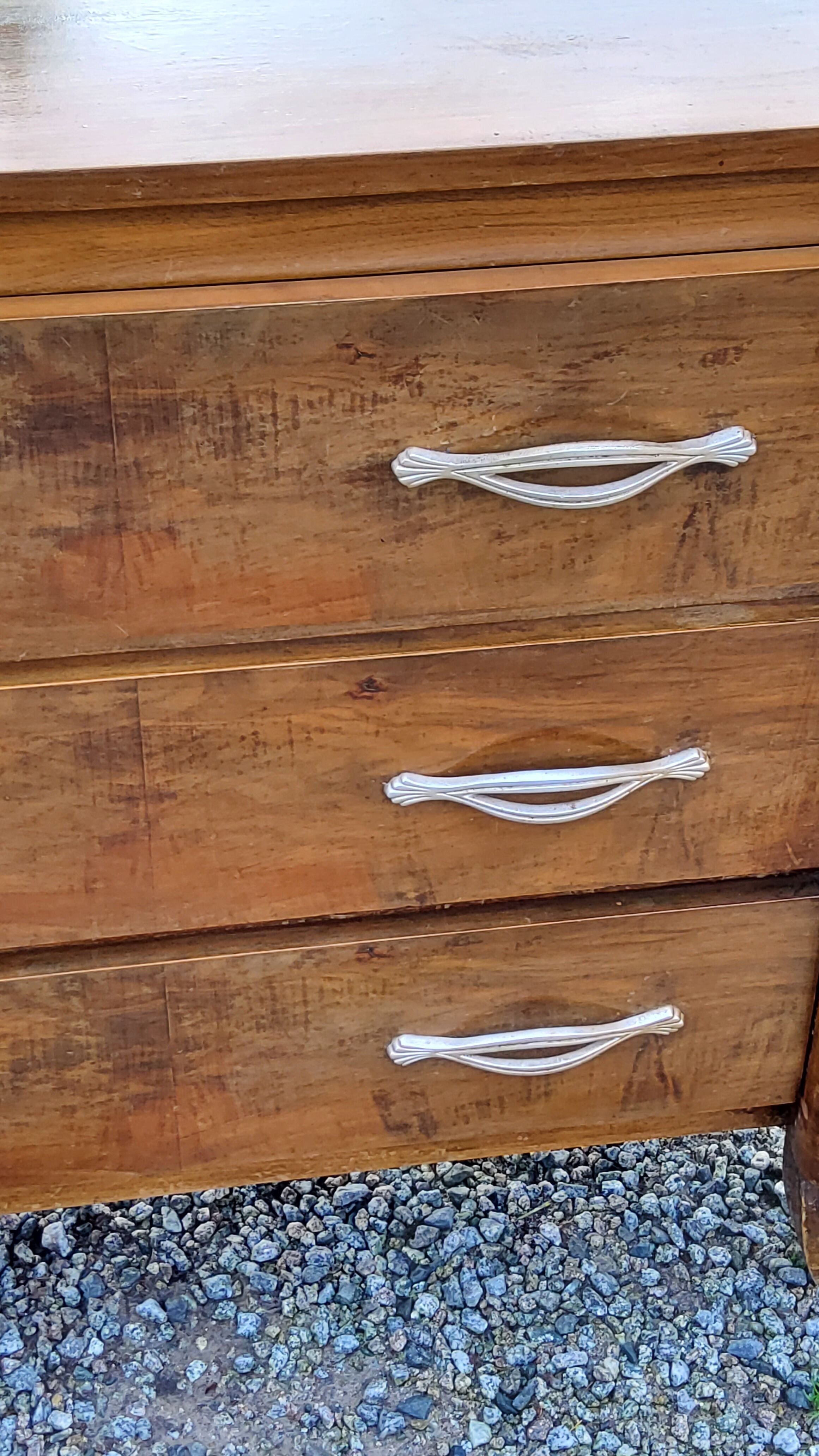 Art Deco chest of drawers from the 30s-40s in walnut 3 drawers