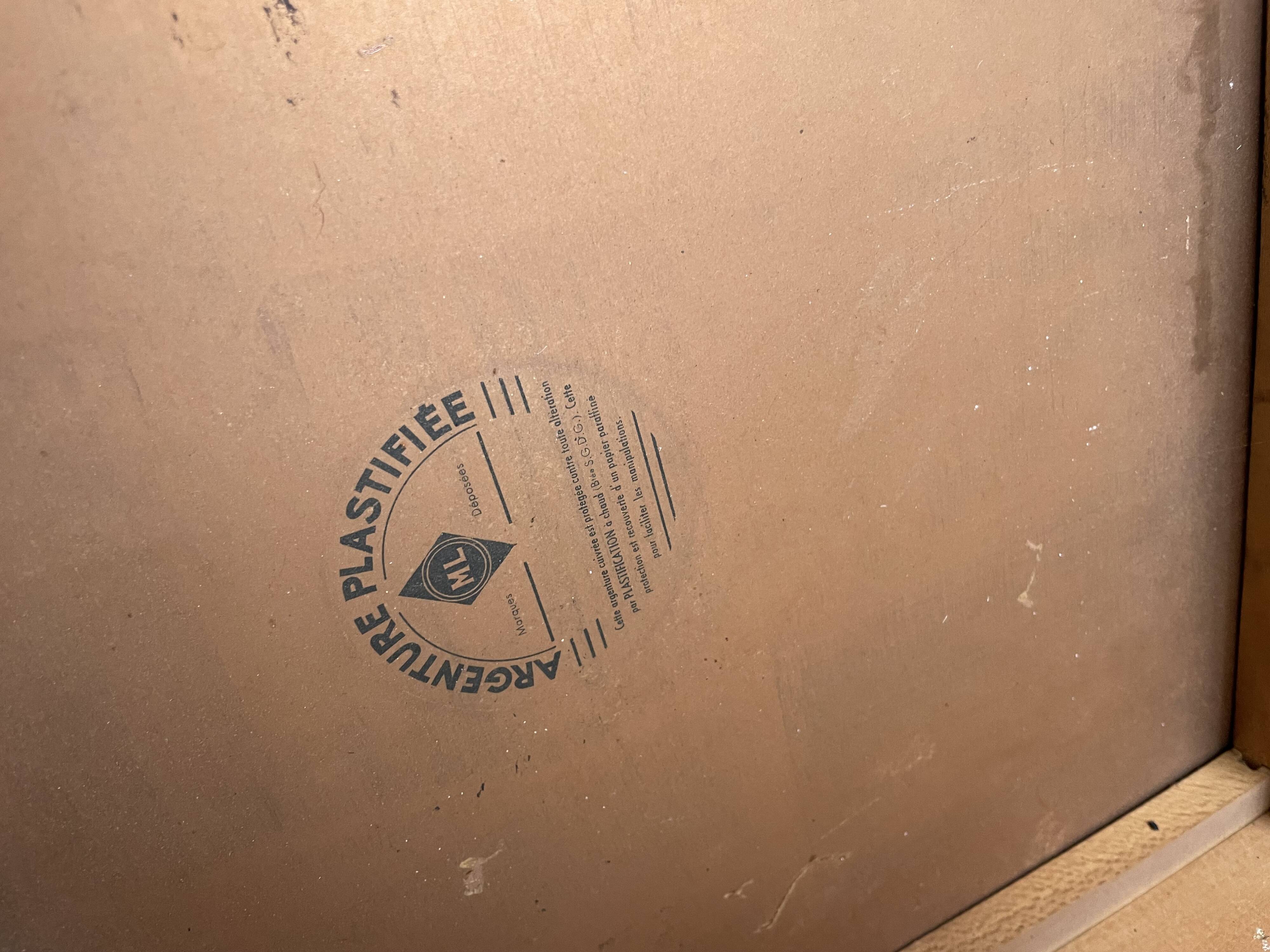 60s coffee table with pink mirror