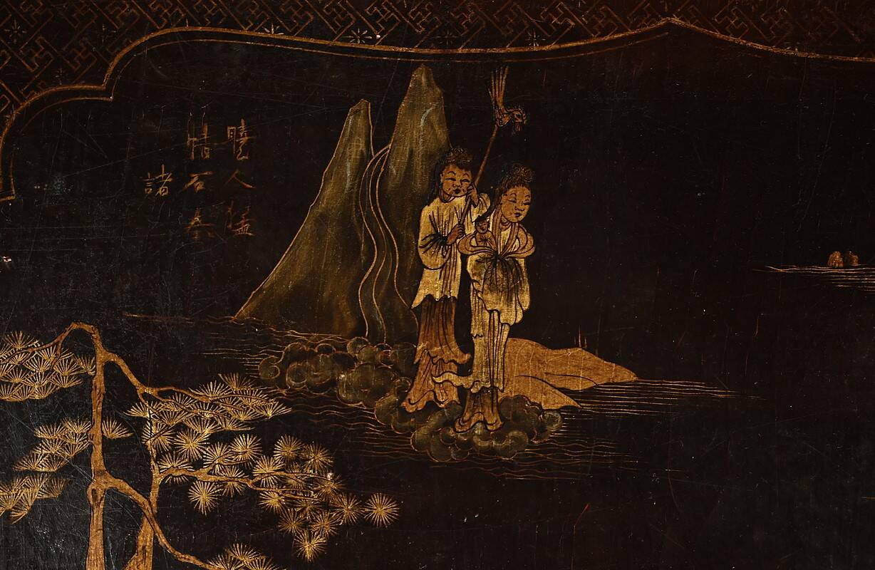 Important Asian Coffee Table, in black lacquered wood – Mid 20th century