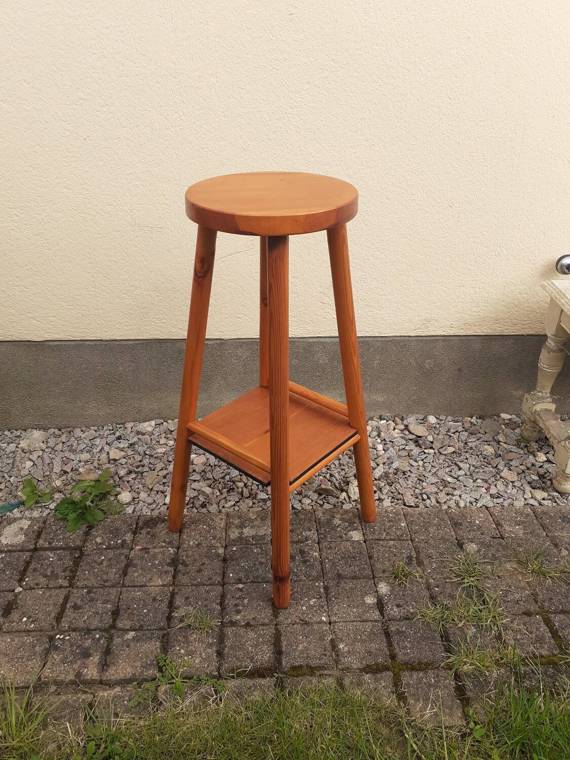 Pine bar stool