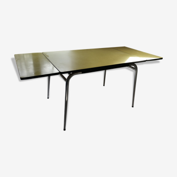 Table formica jaune