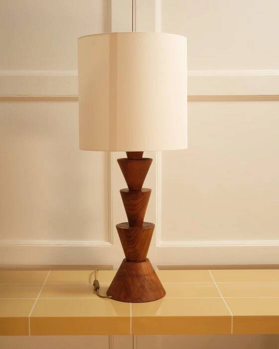 Lampe graphique en bois