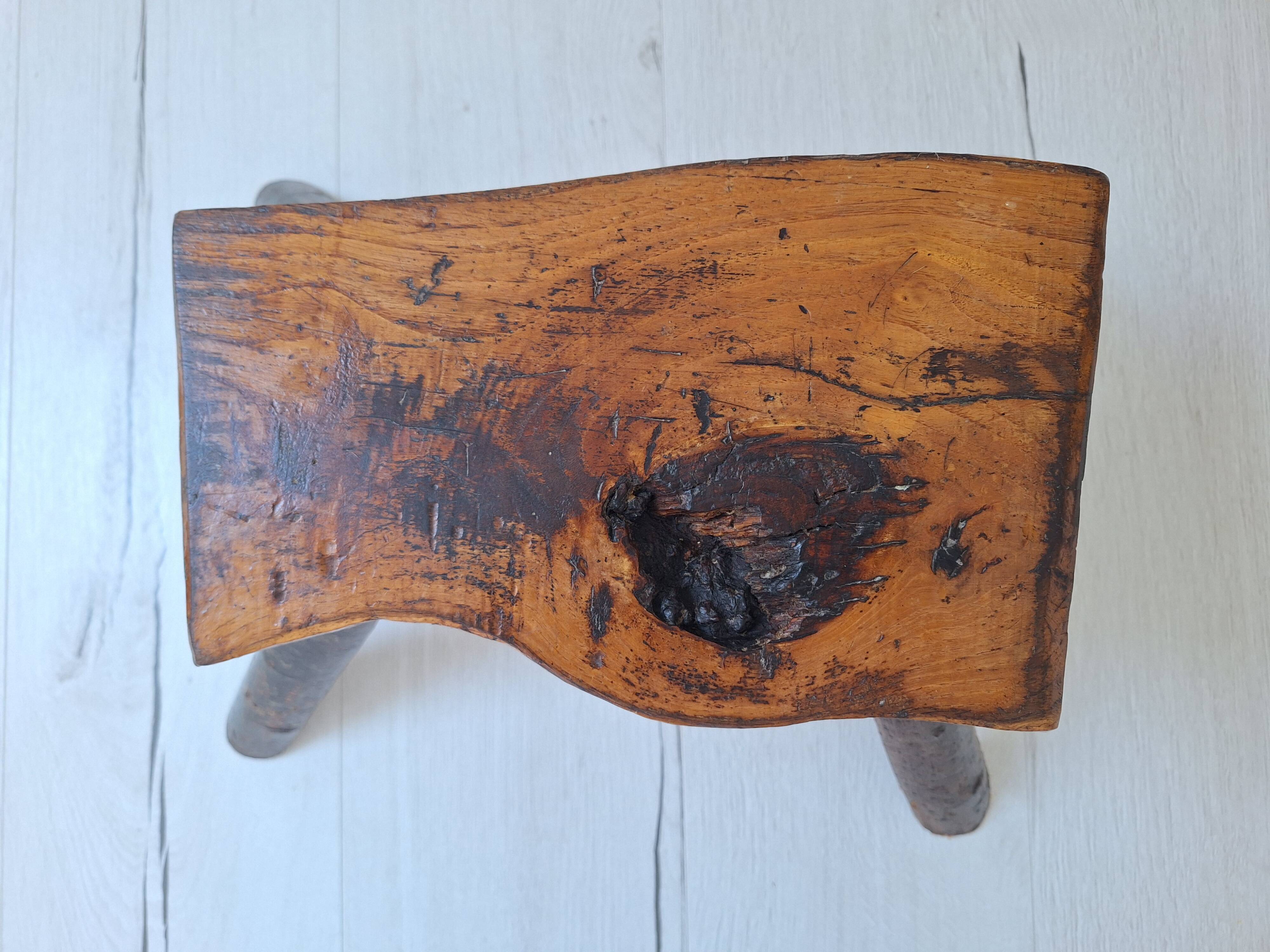 Tabouret de traite brutaliste