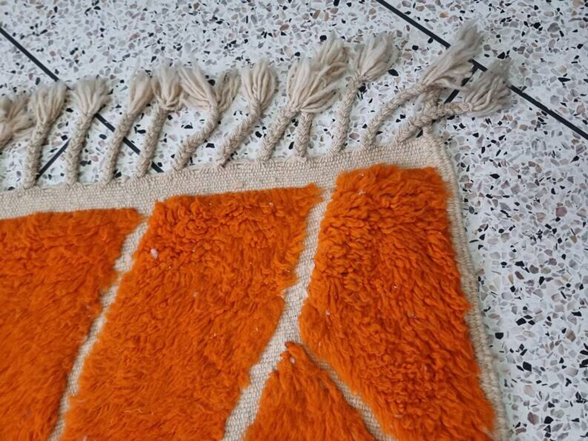 Moroccan handmade rug 200cmx200cm