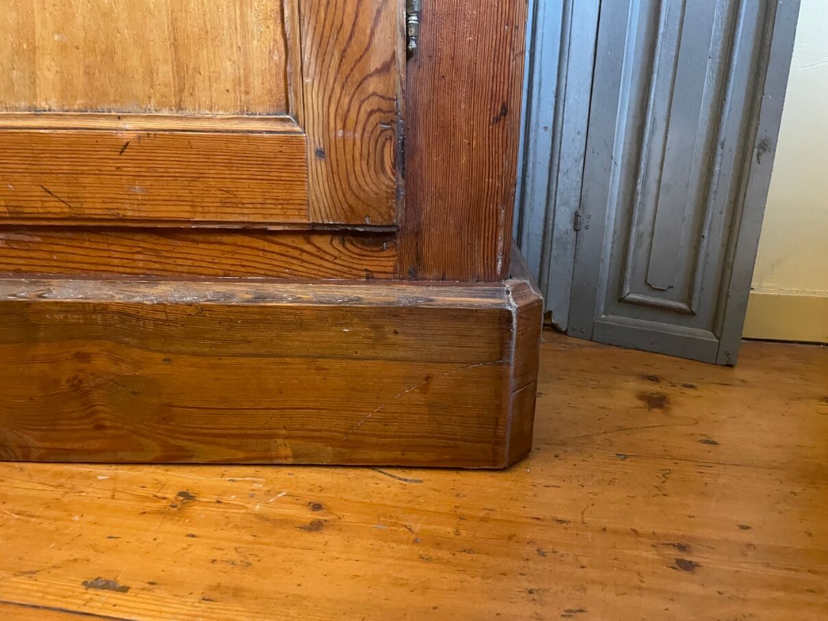 Wardrobe, kitchen cupboard, dresser, shelf.