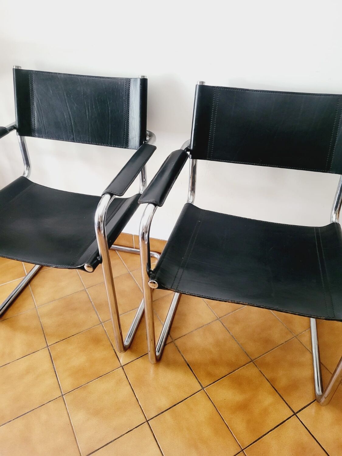 Pair of armchairs Mateo Grassi