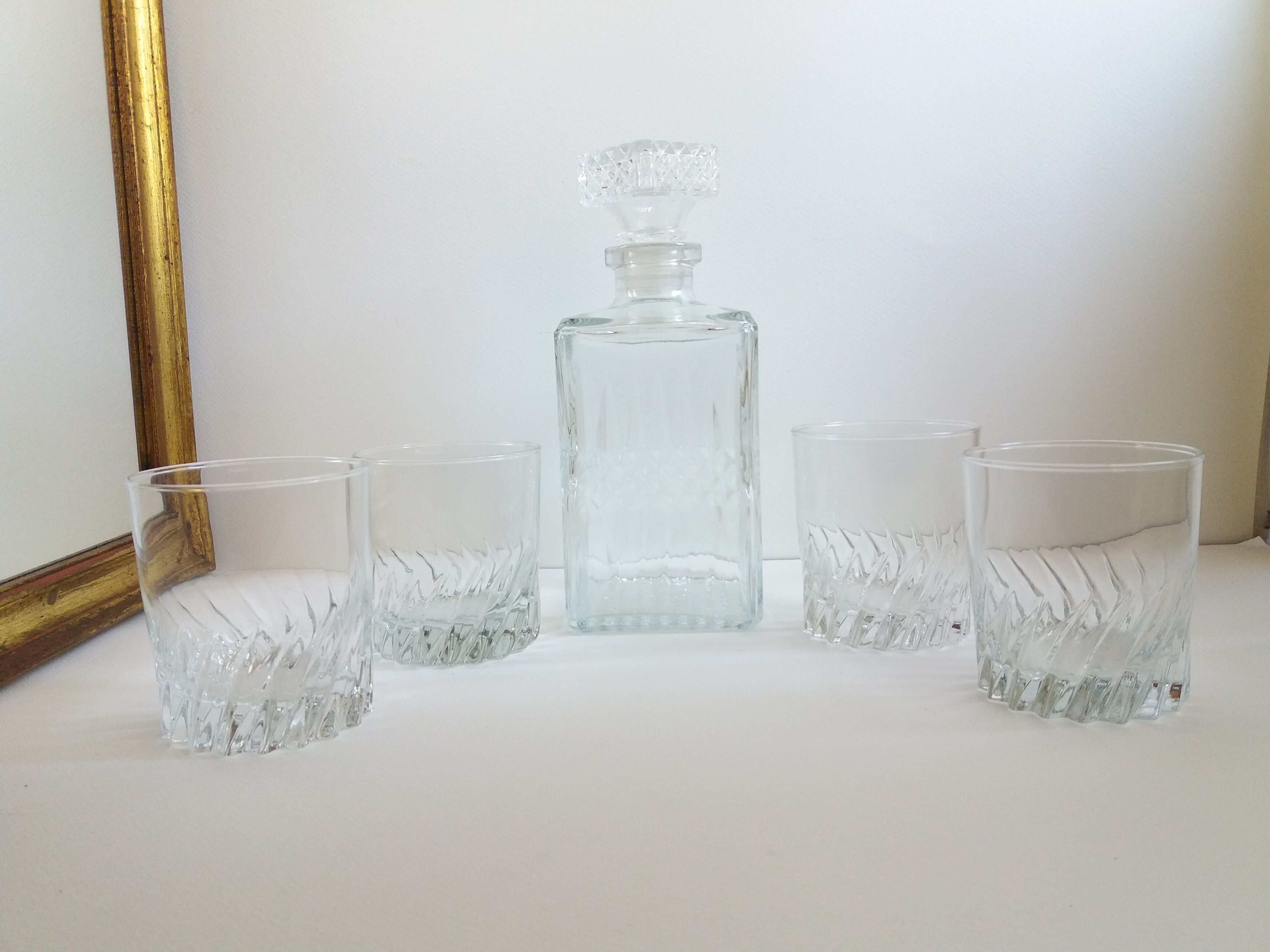 Carafe and glasses service