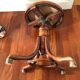 Tabouret réglable Thonet