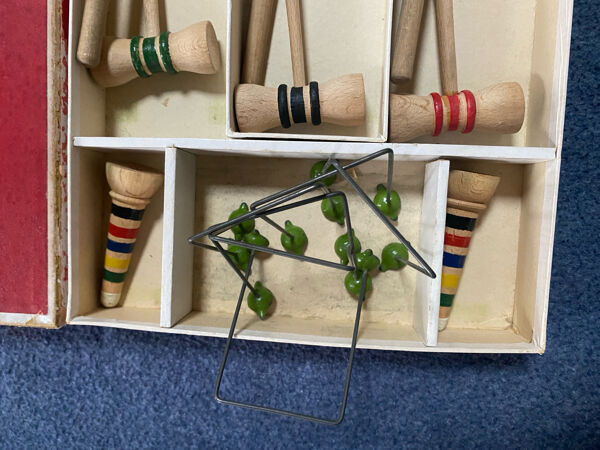 Jeu de croquet de table en bois ancien