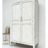 Armoire parisienne