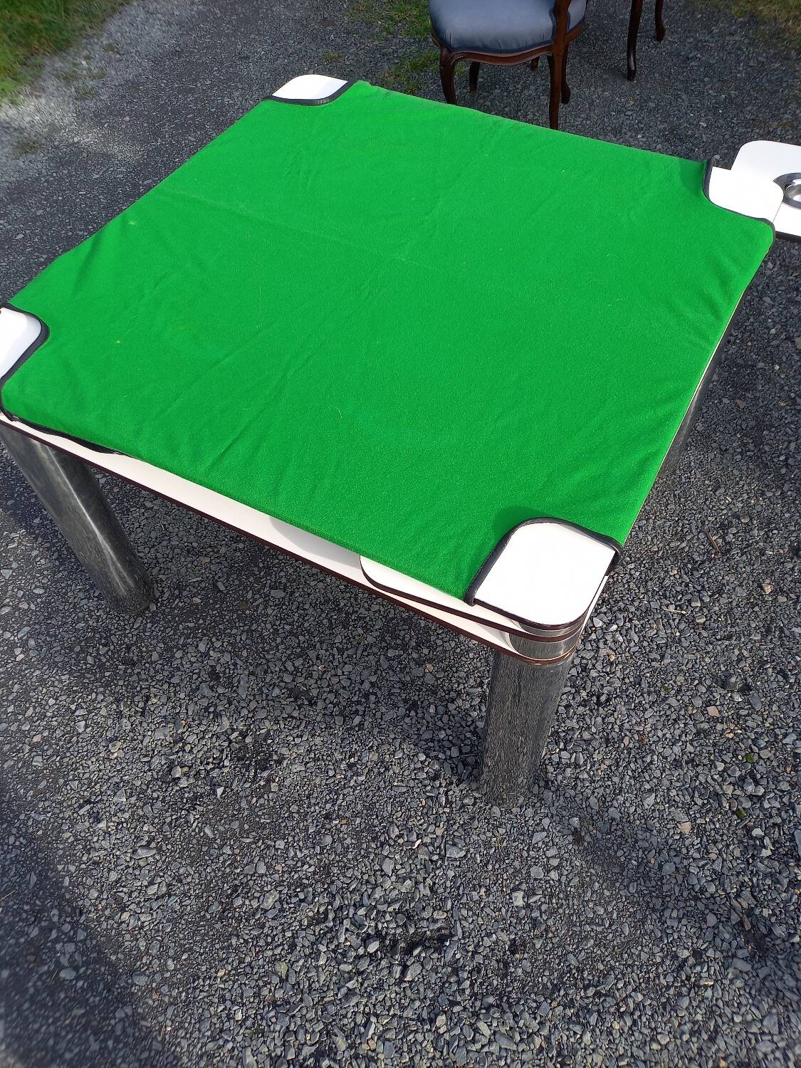 Table à jeu Joe Colombo modèle poker édition Zanotta 1970