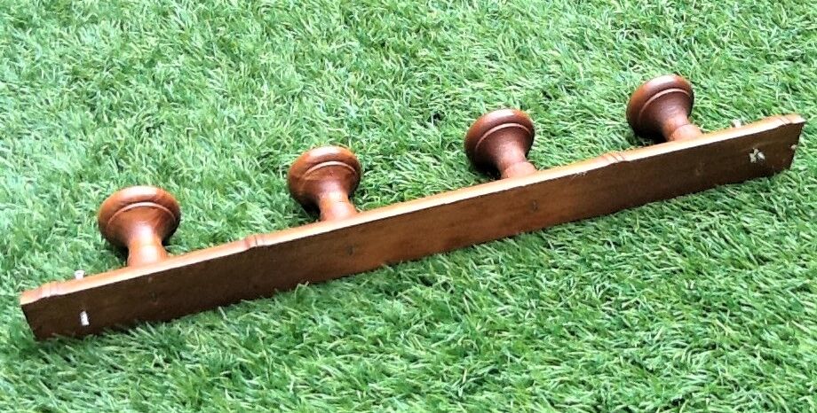 Wall coat holder 4 patères beechwood turned