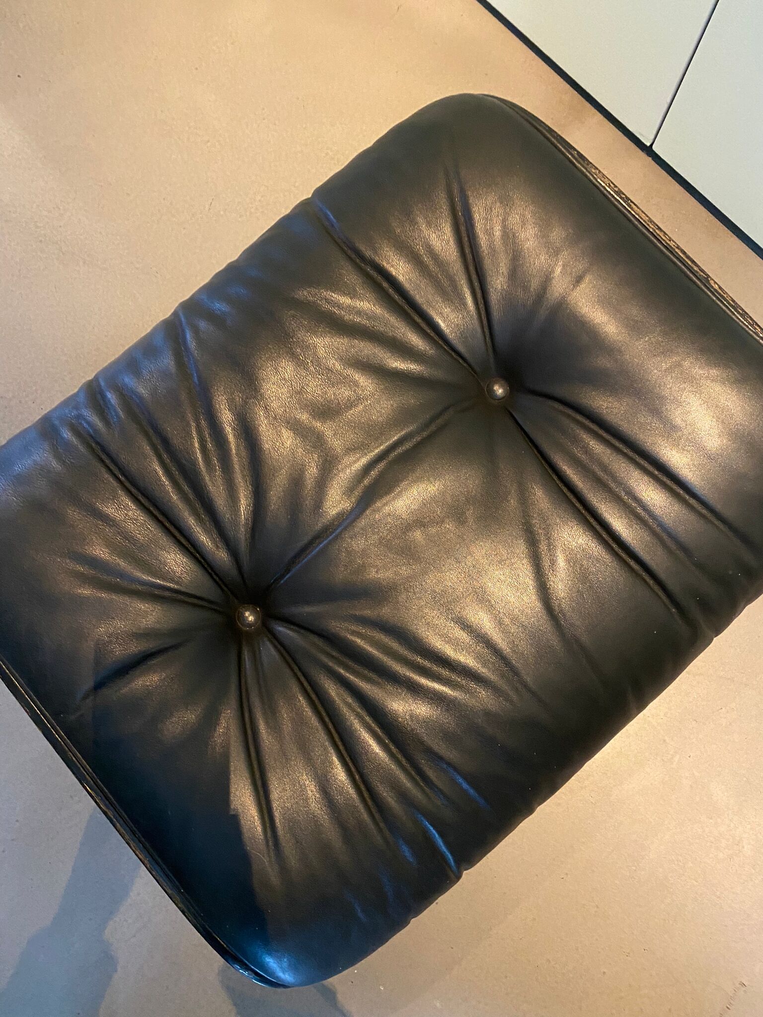 Fauteuil Lounge Chair & Ottoman de Charles Eames