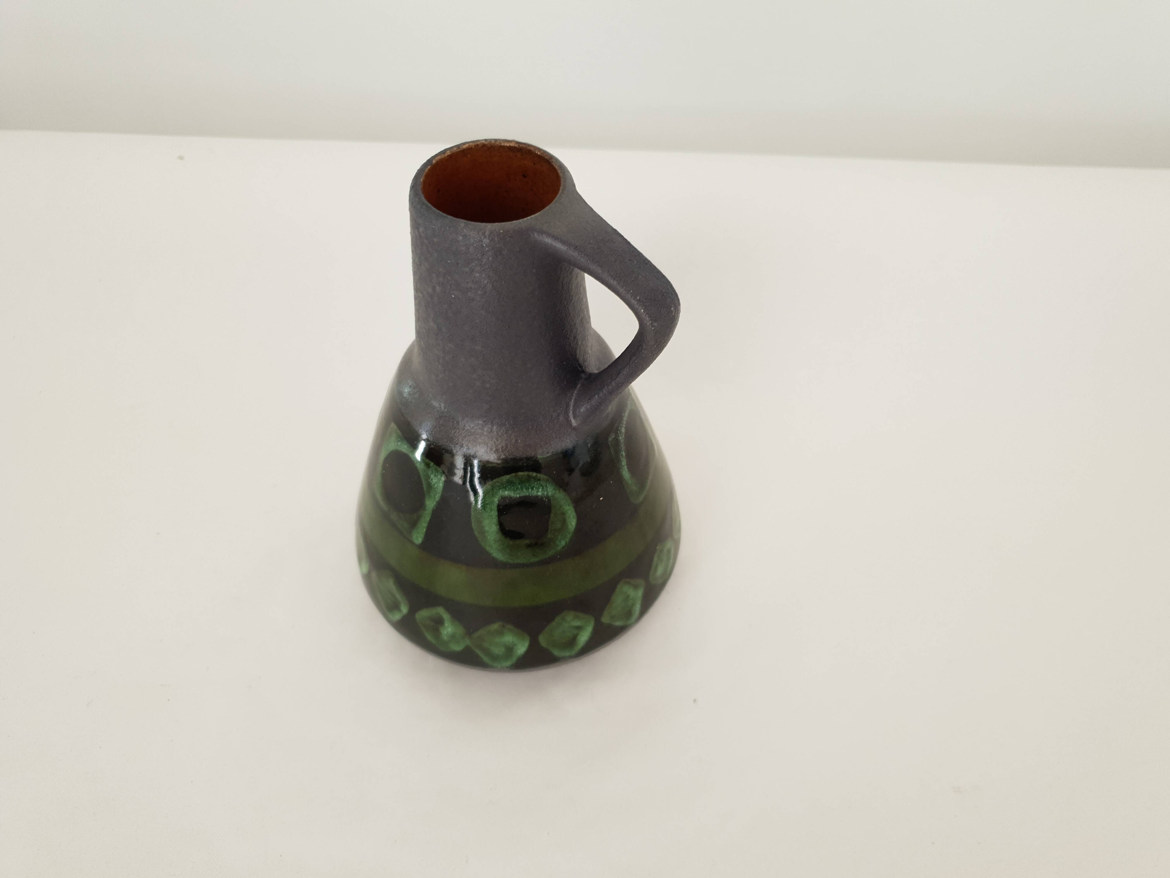 Ceramic vase decoration geometric shapes green / black