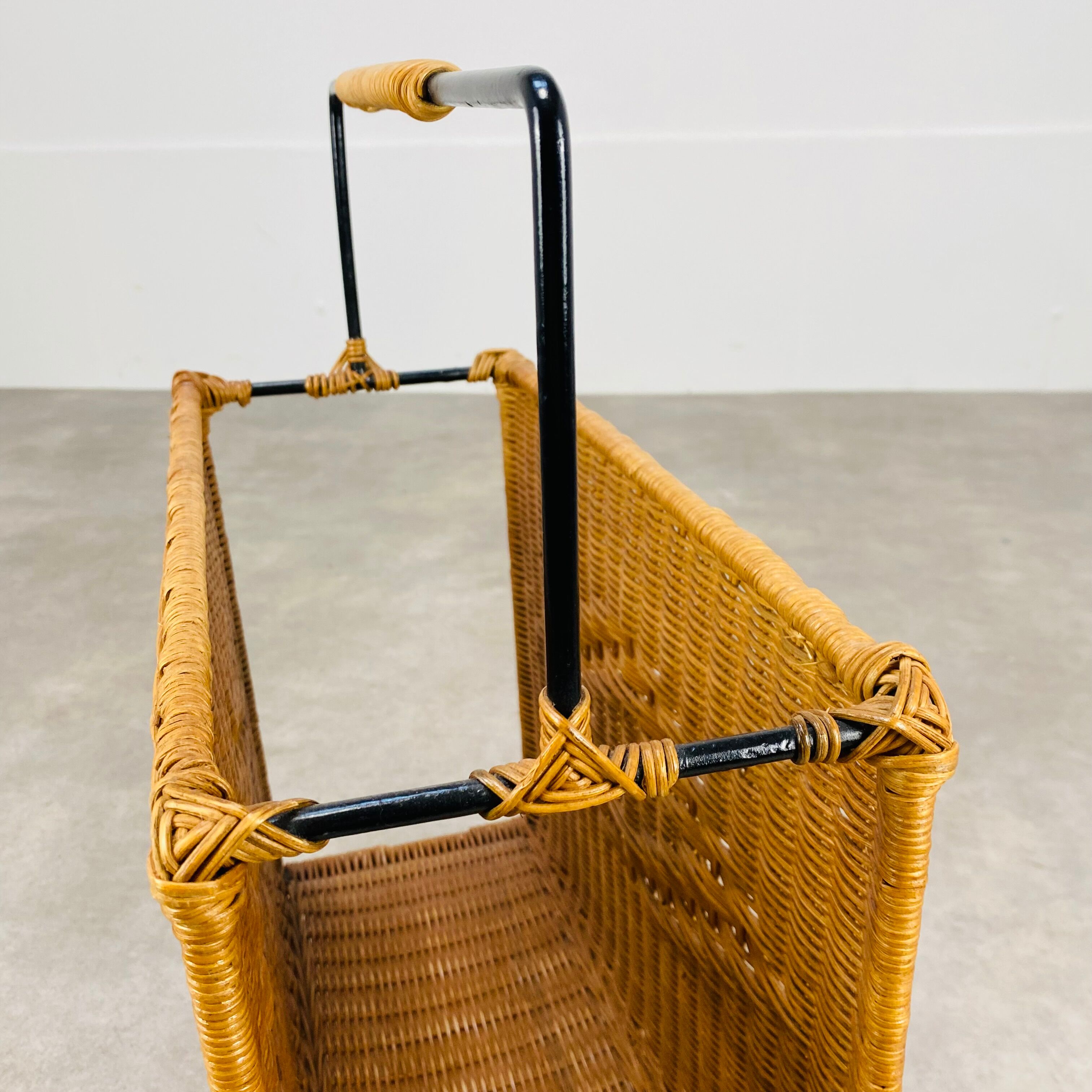 Magazine holder 50s rattan and metal