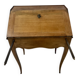 Bureau de pente en merisier