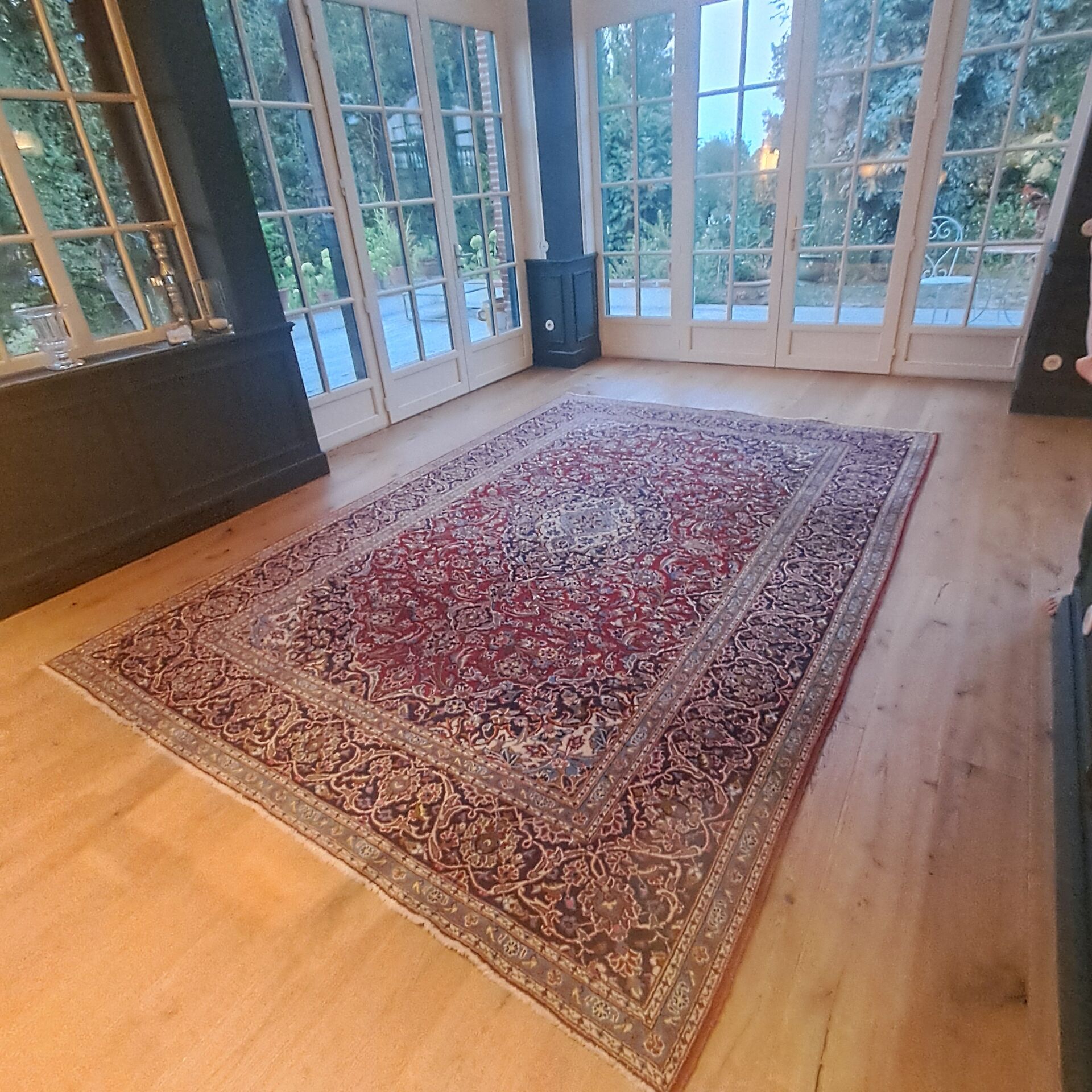 Hand-knotted Persian rug – 3.64 x 2.54 m (Excellent condition)