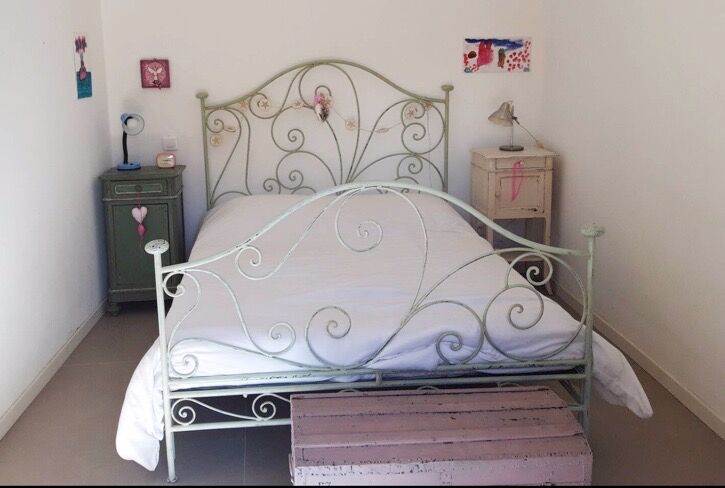 Wrought iron bed