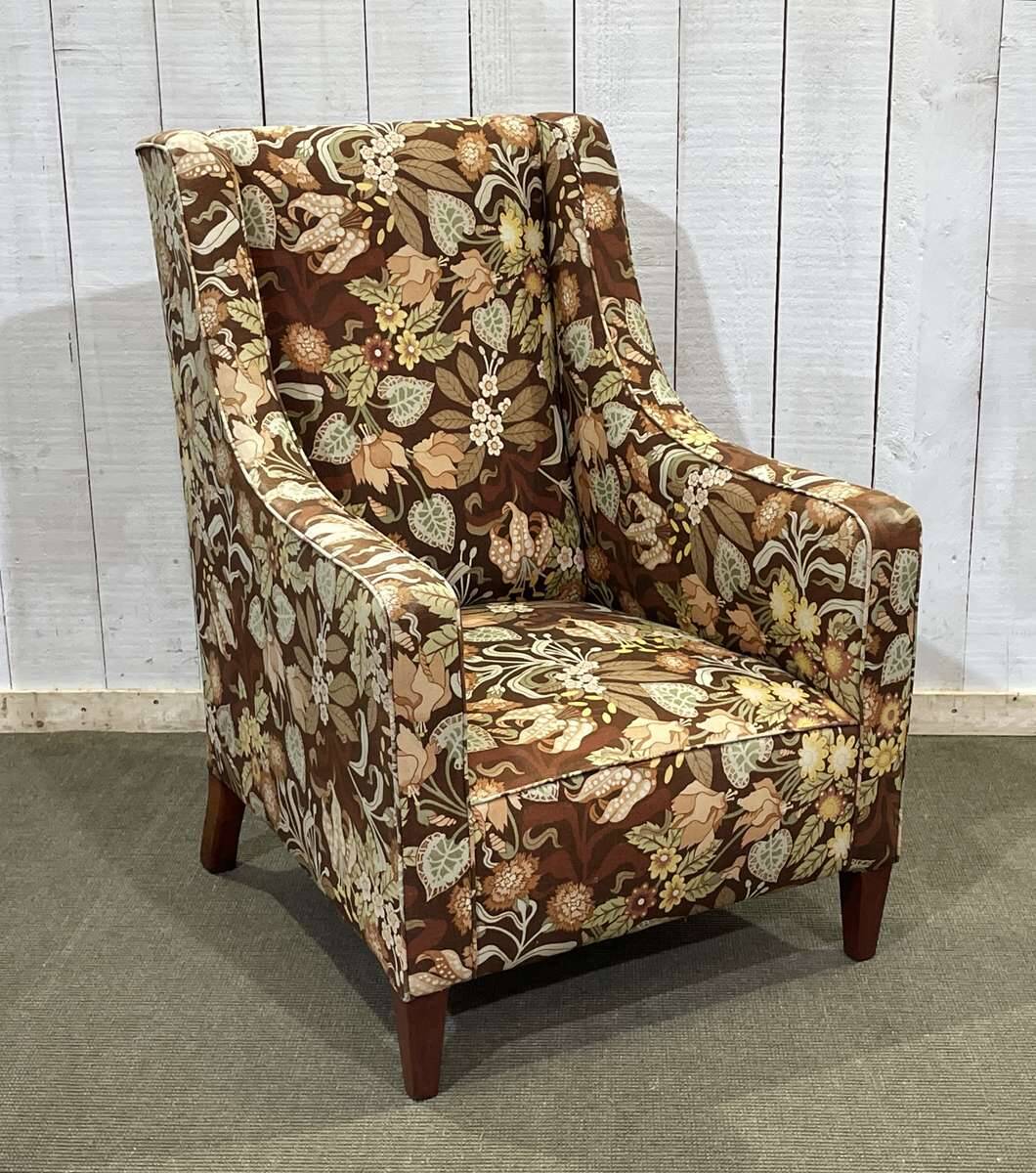 Fauteuil anglais des années 1930 à tissu fleurs