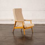 LARGE VINTAGE 3-POSITION ARMCHAIR