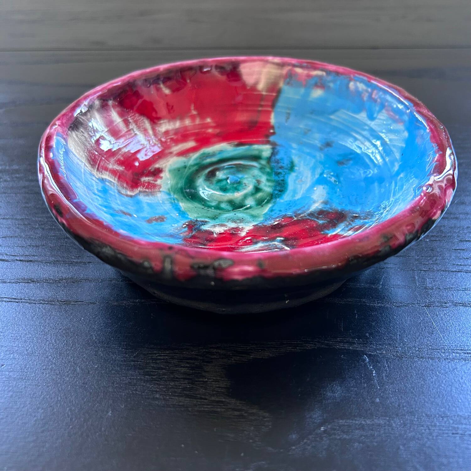 Multicolored artist's pocket emptier