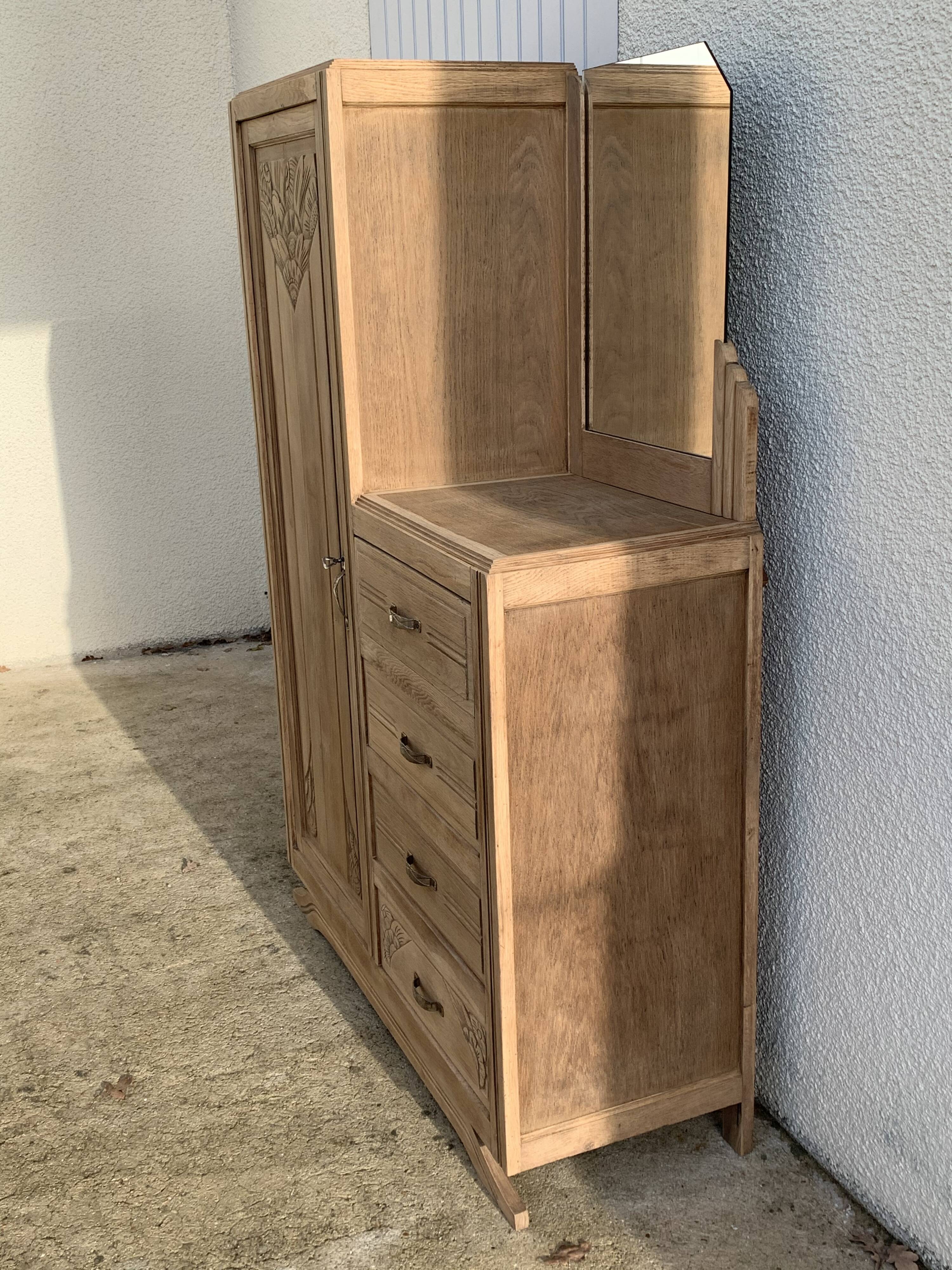 1930 asymmetrical Parisian wardrobe