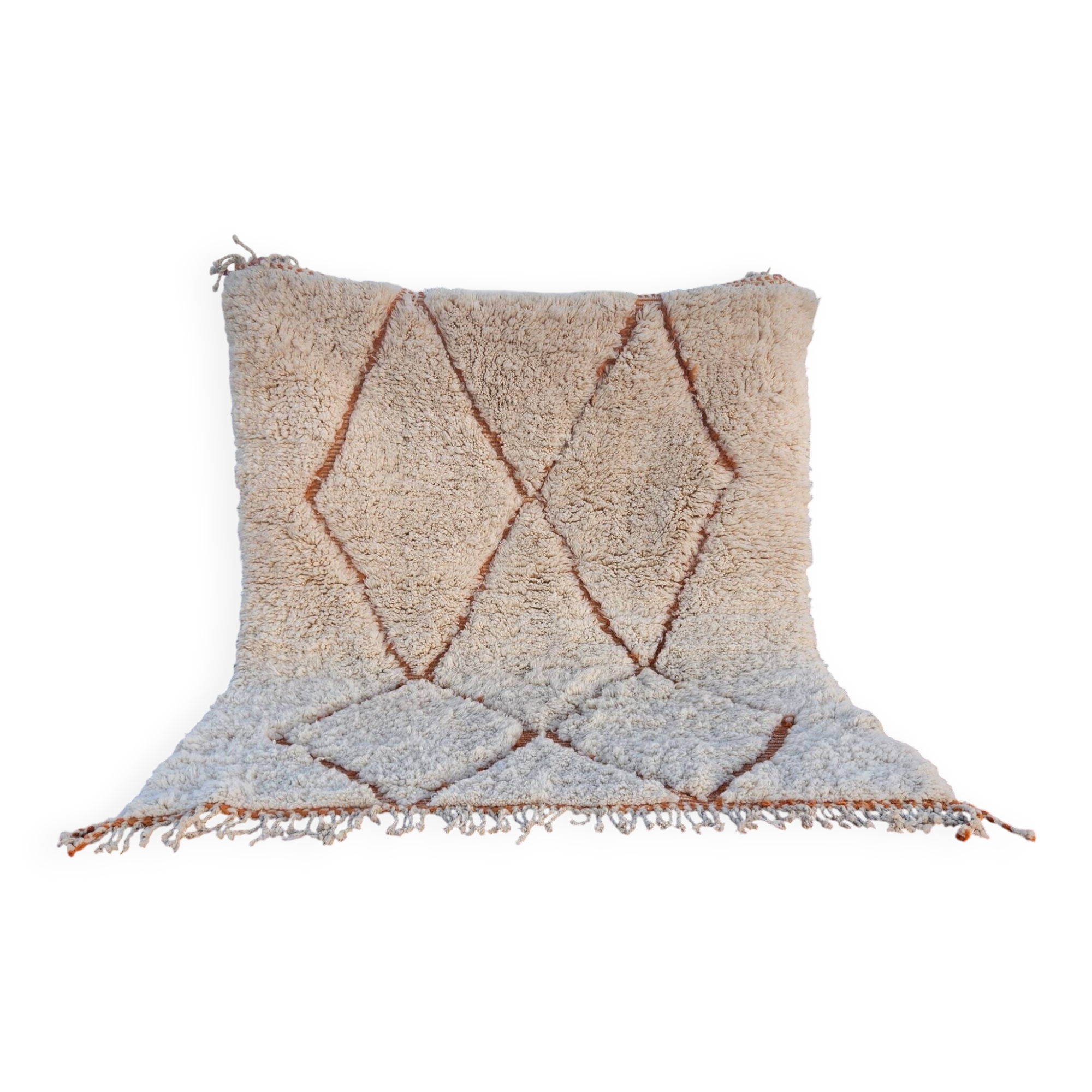 Beni Ouarain rug 300x200 cm – Thick ivory wool, diamond patterns