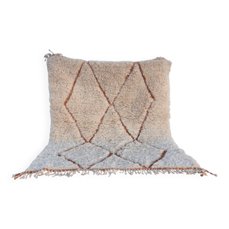 Beni Ouarain rug 300x200 cm – Thick ivory wool, diamond patterns