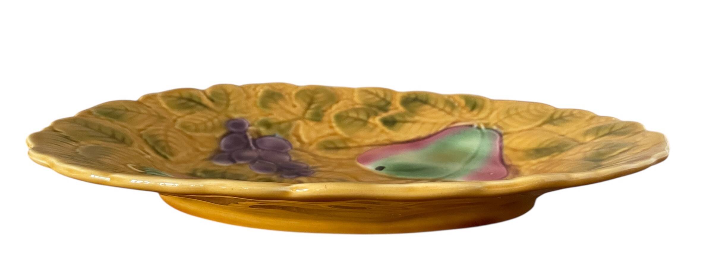Antique oval dish in Sarreguemines majolica.