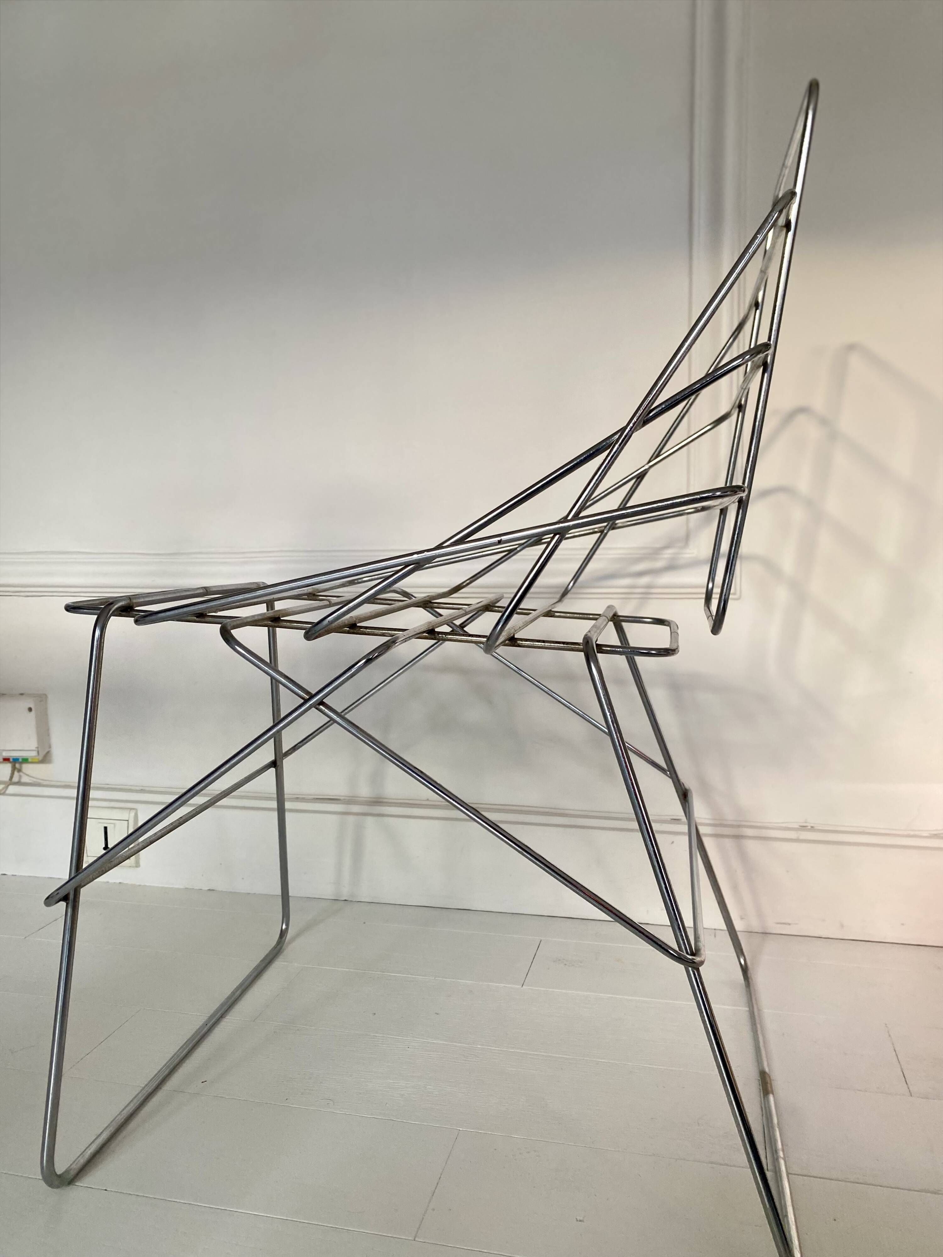Chaise d'Enzo Mari. Fabriquée par Driade en 1972 . (Edition originale)