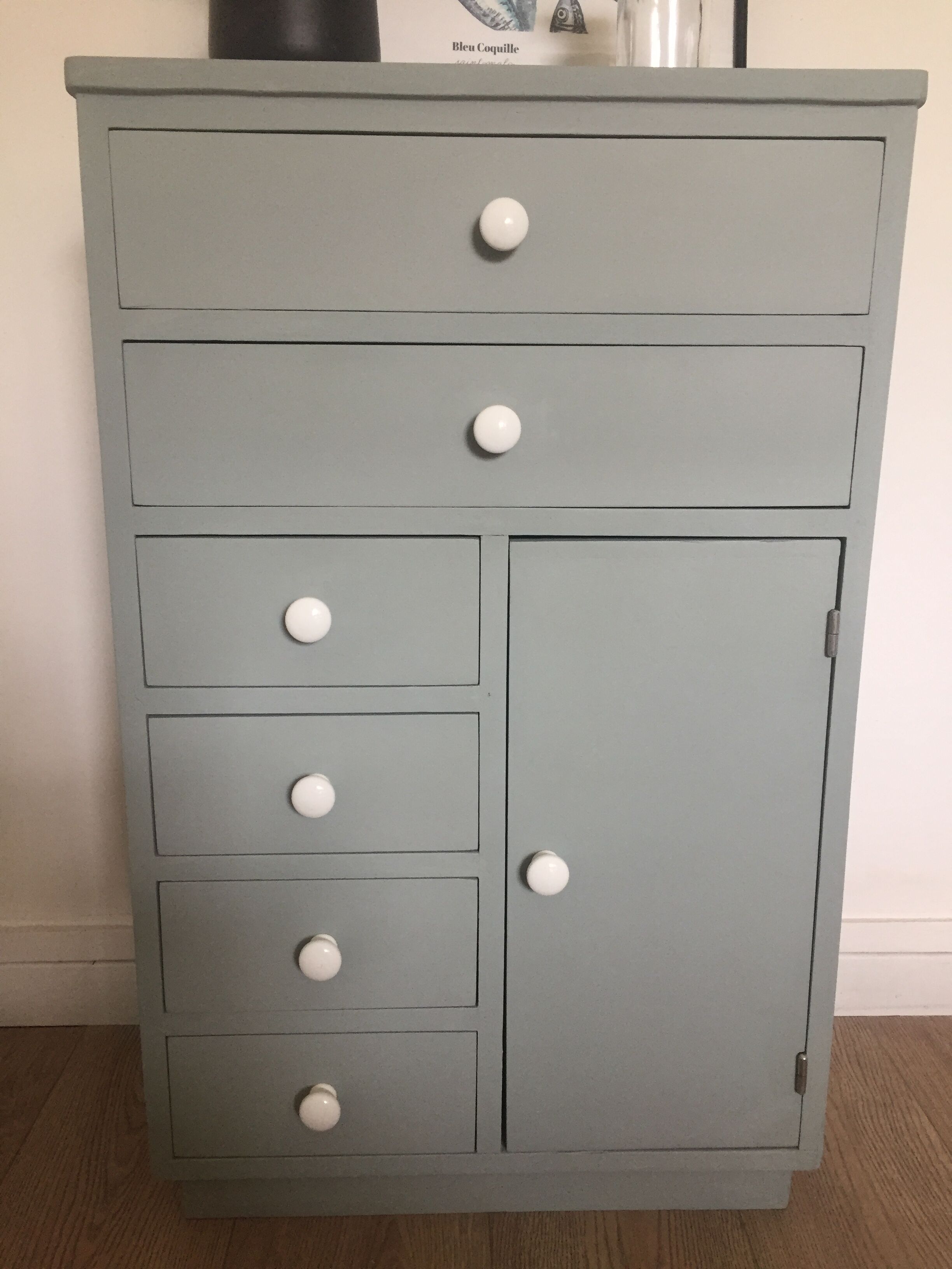 Small chest of drawers