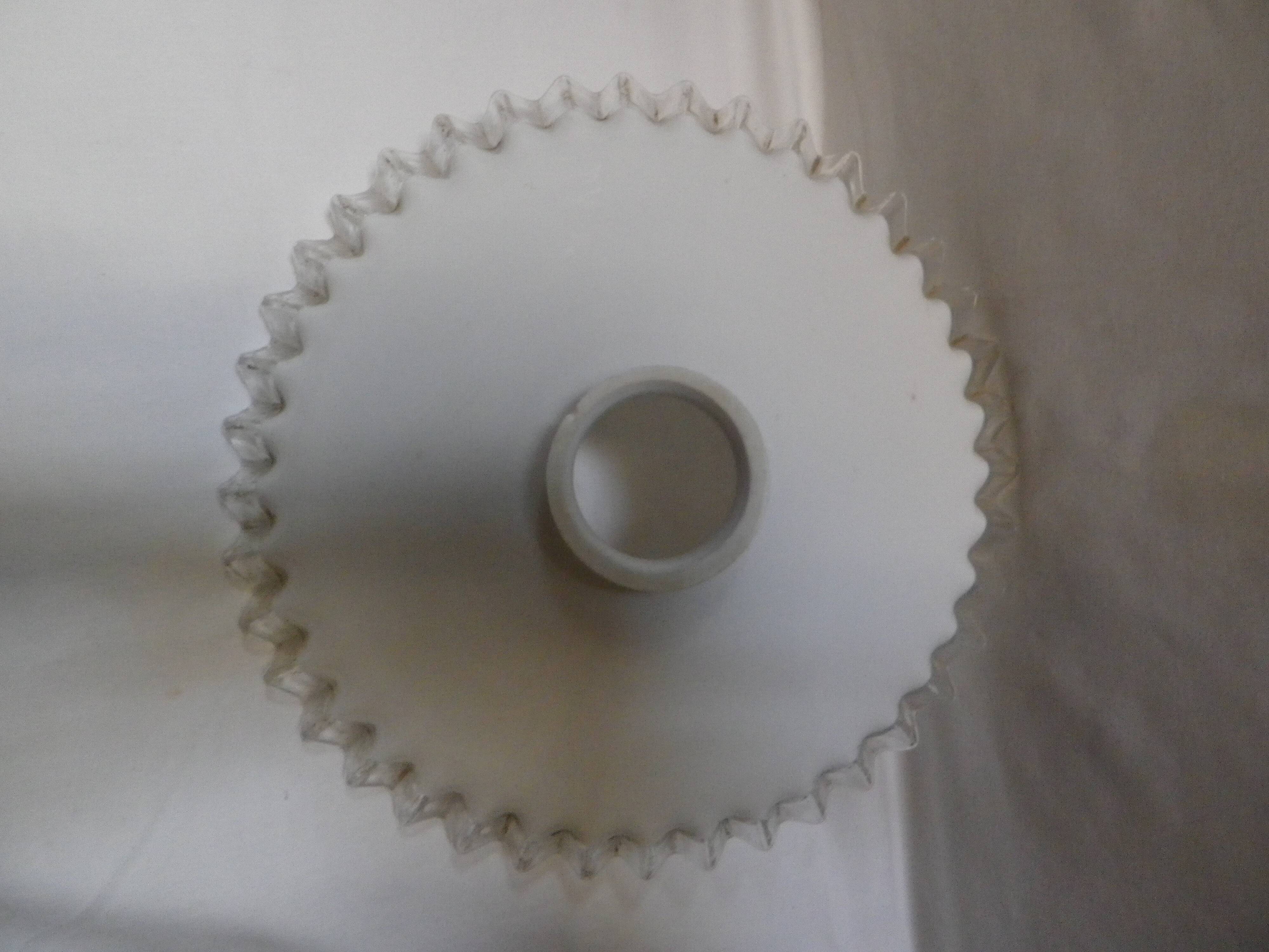 white serrated opaline