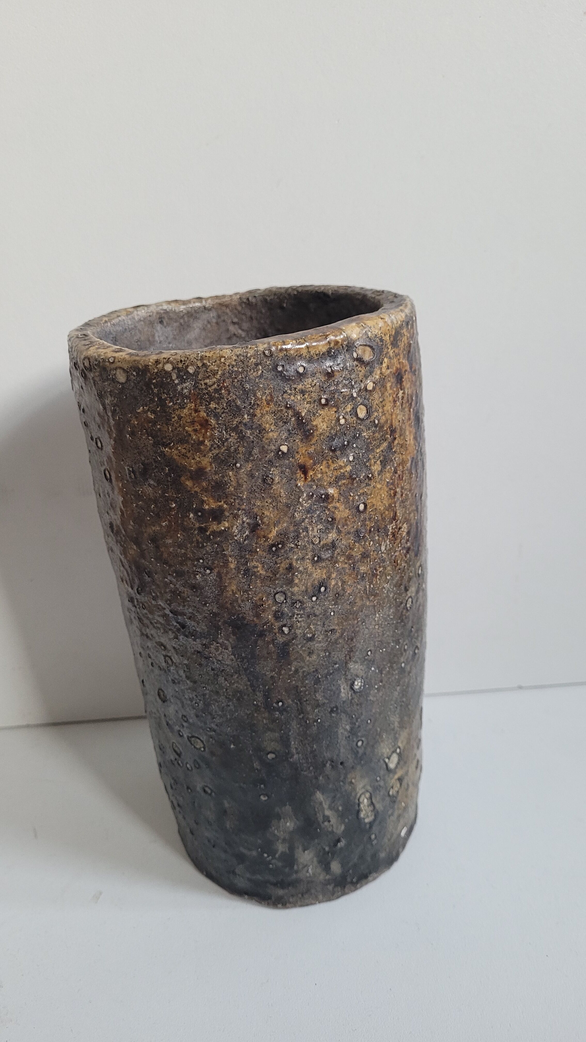ELS sandstone vase