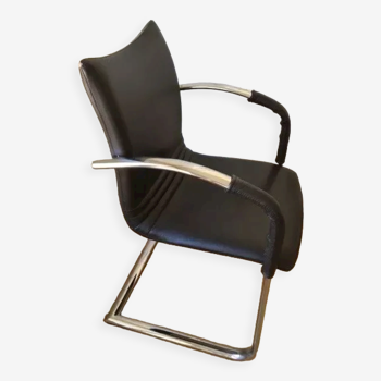 Protis office chair in brown leather
