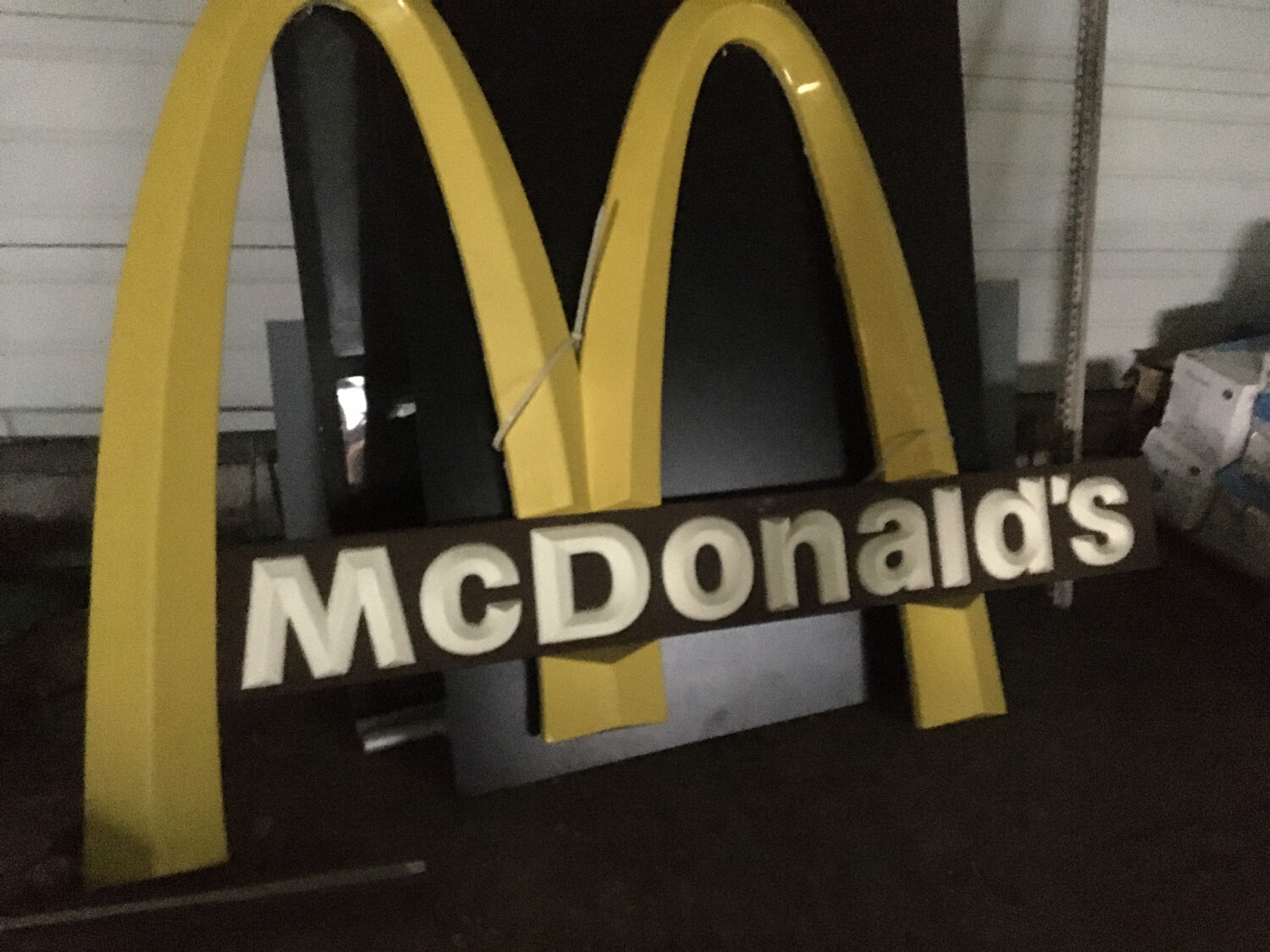 Mc Donald ́s sign