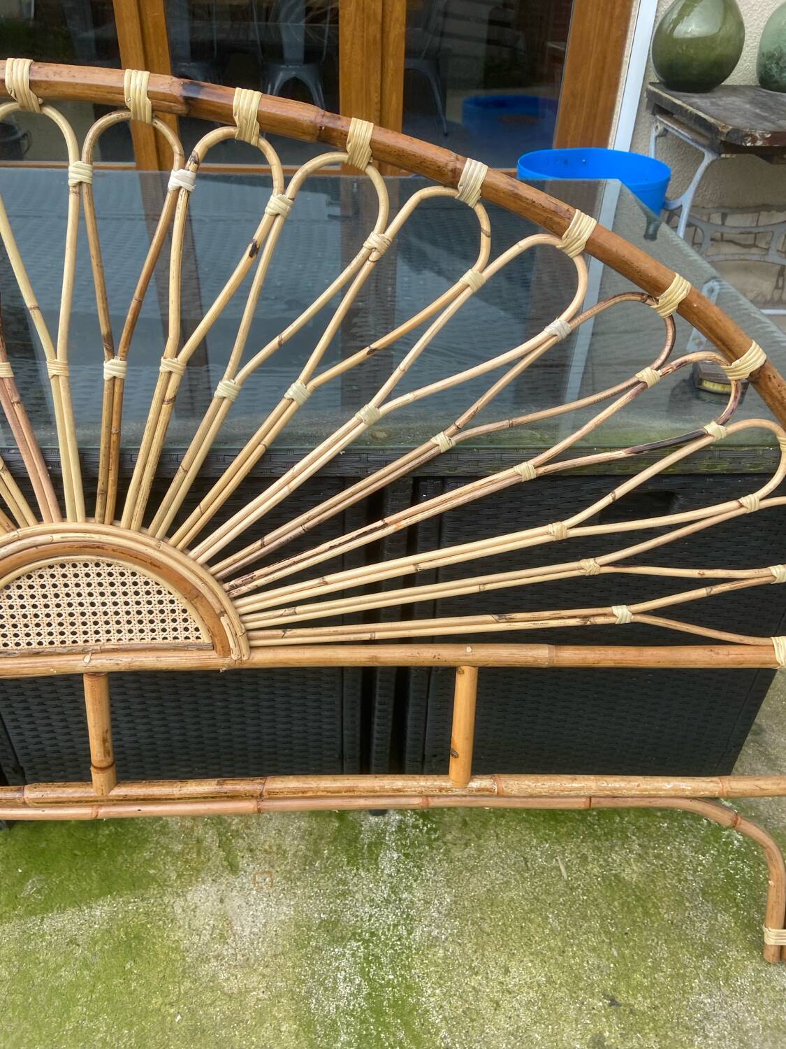 headboard in wicker and rattan