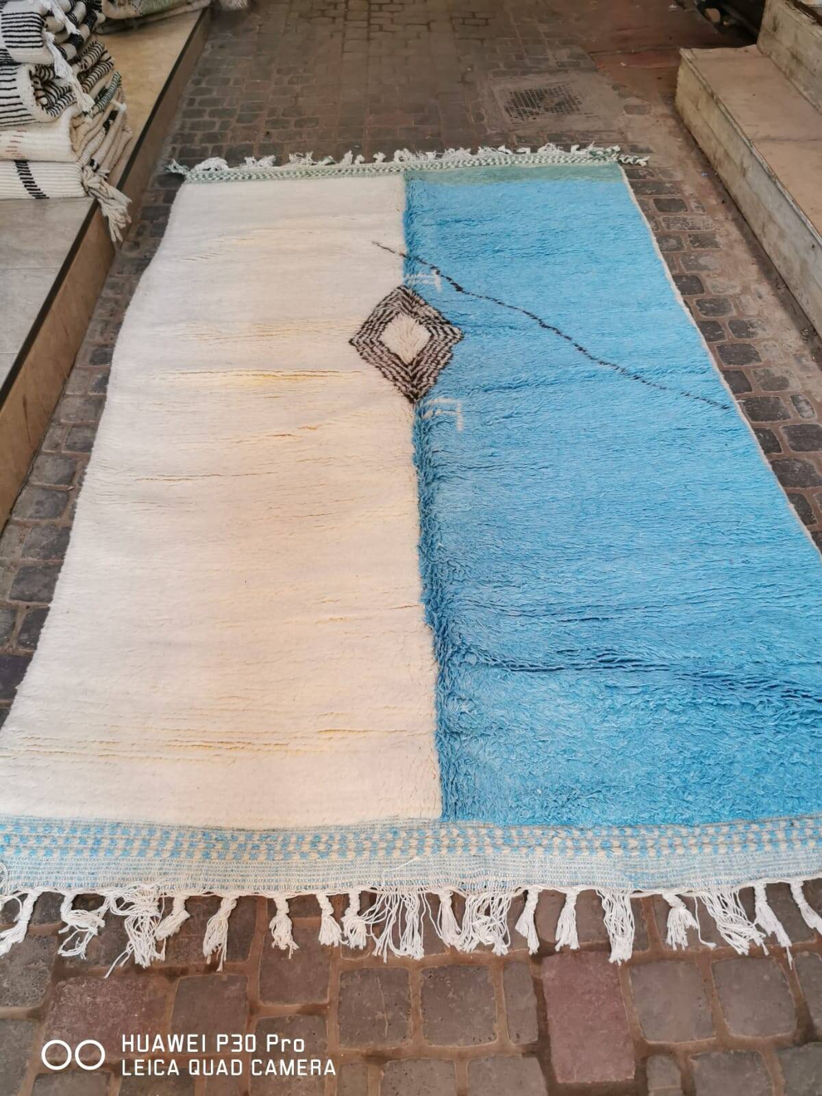 Beni Ouarain Berber rug: Azure brilliance 250*150 cm