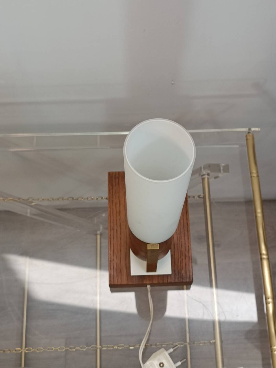 Lampe à poser laiton verre opalin 1970s