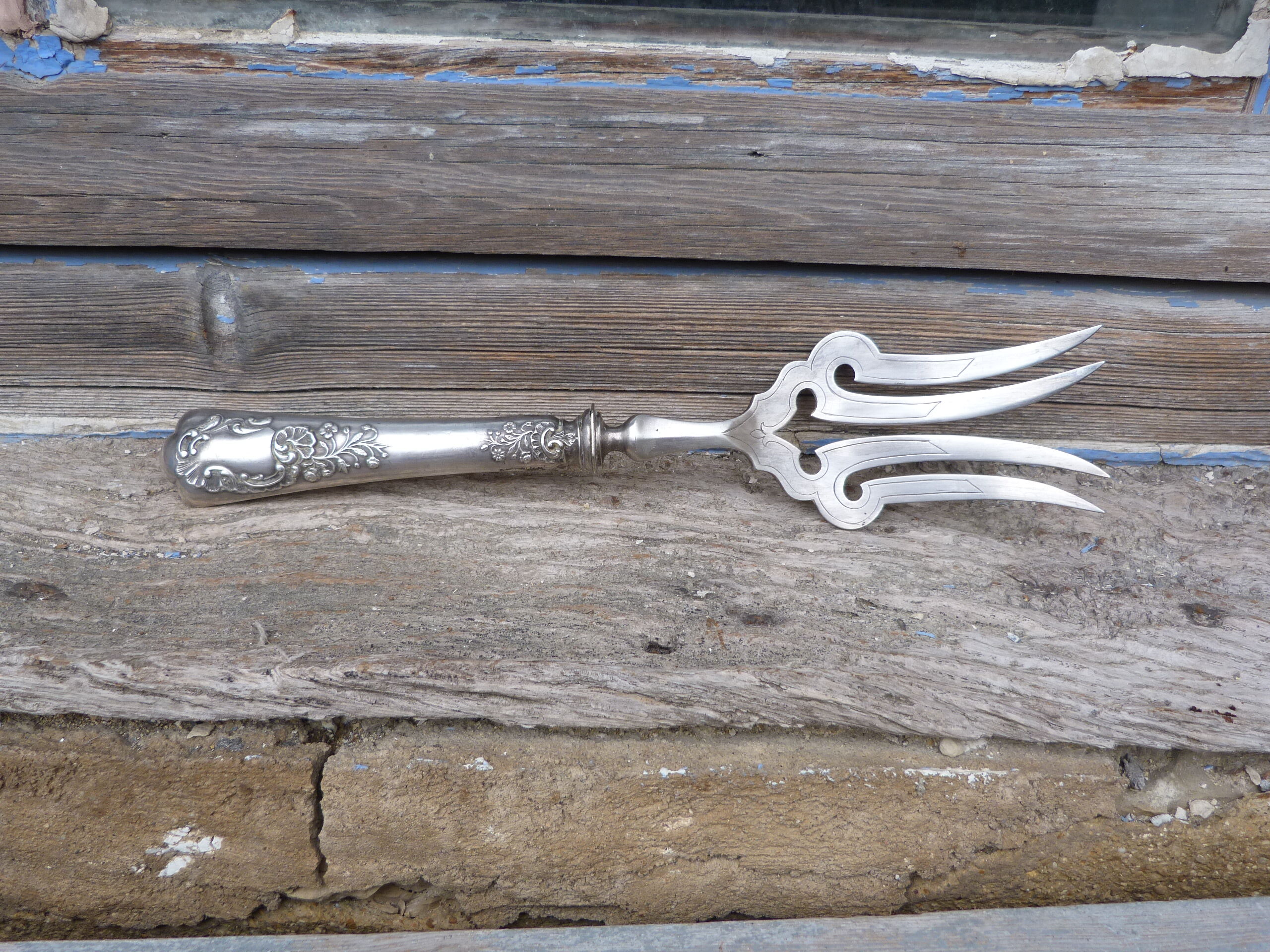 Silver fish serving shovel punch Minerva