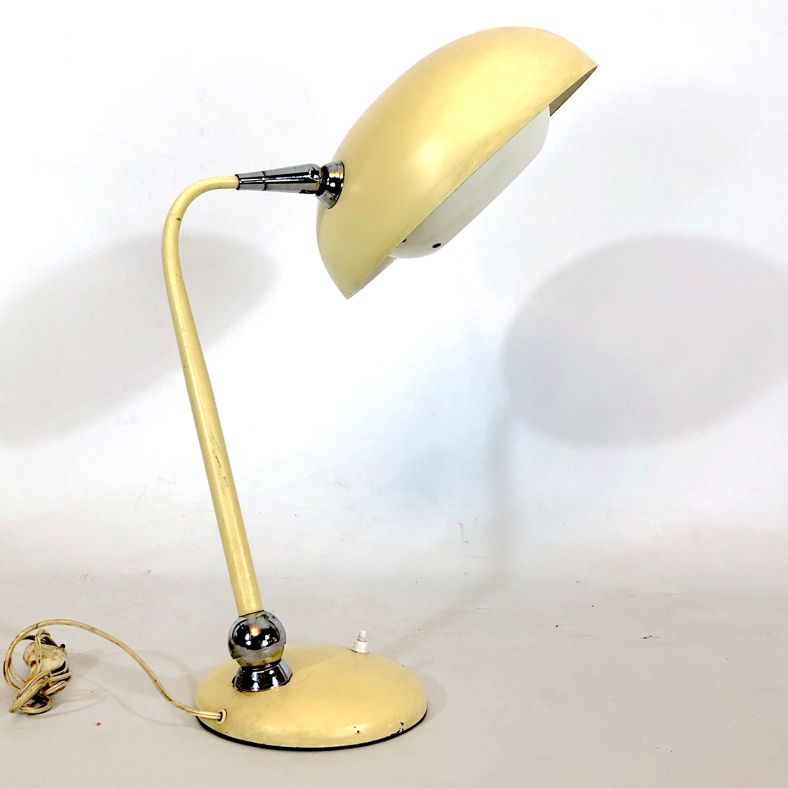 Mid-century lacquer and chrome articulated desk lamp Stilnovo