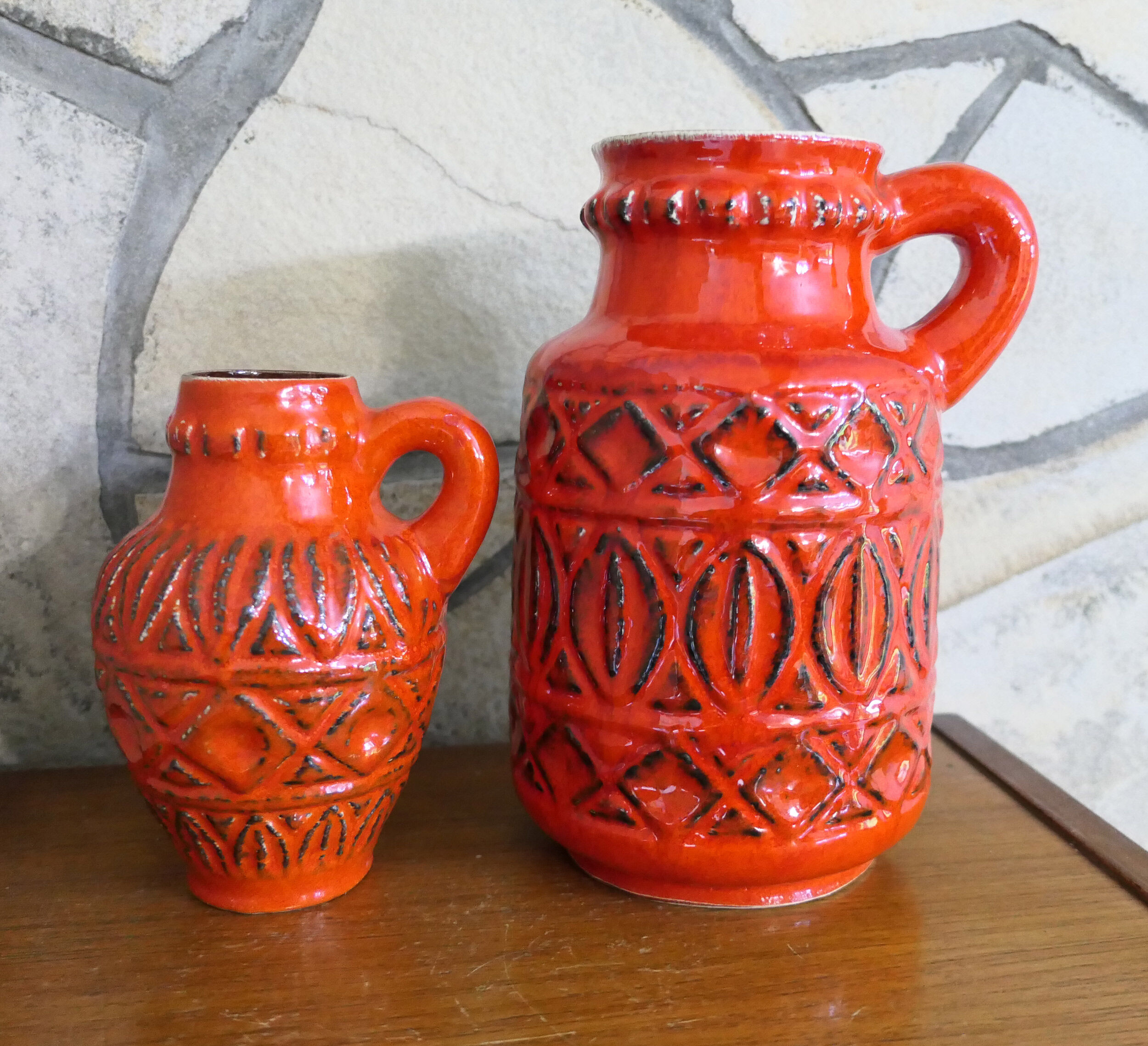 Superb pair of red vases by Bodo Mans for Bay 1960-1970's