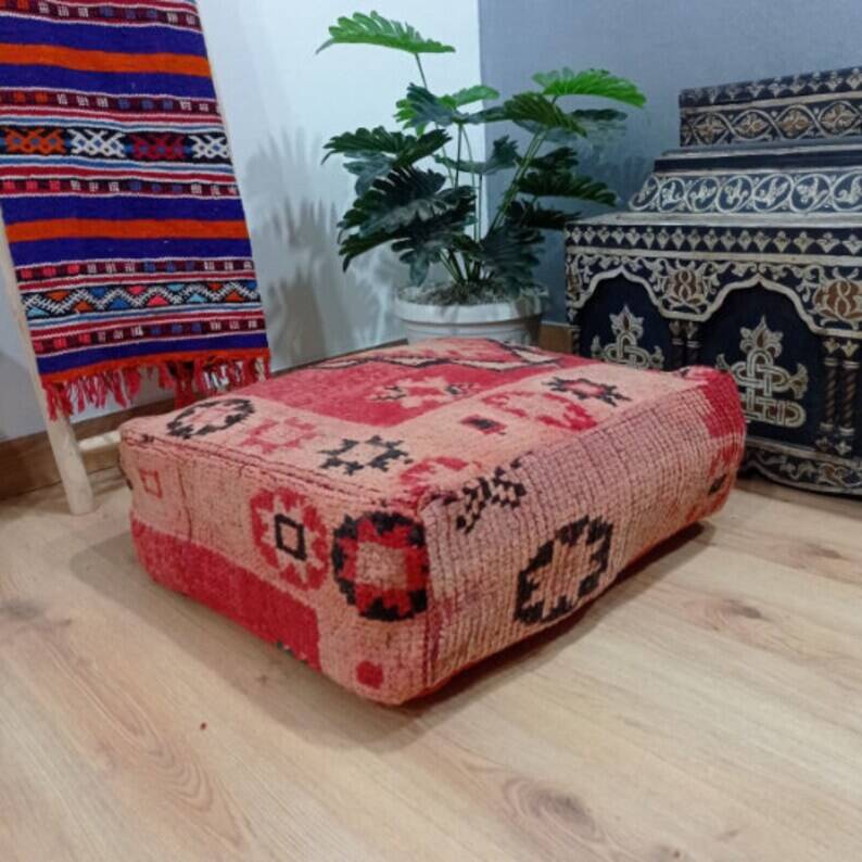 Handmade Berber pouf in wool 60 X 60 X 20 CM