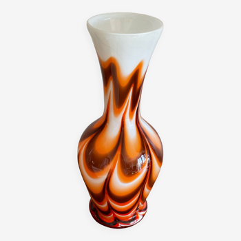 Vase en verre coloré