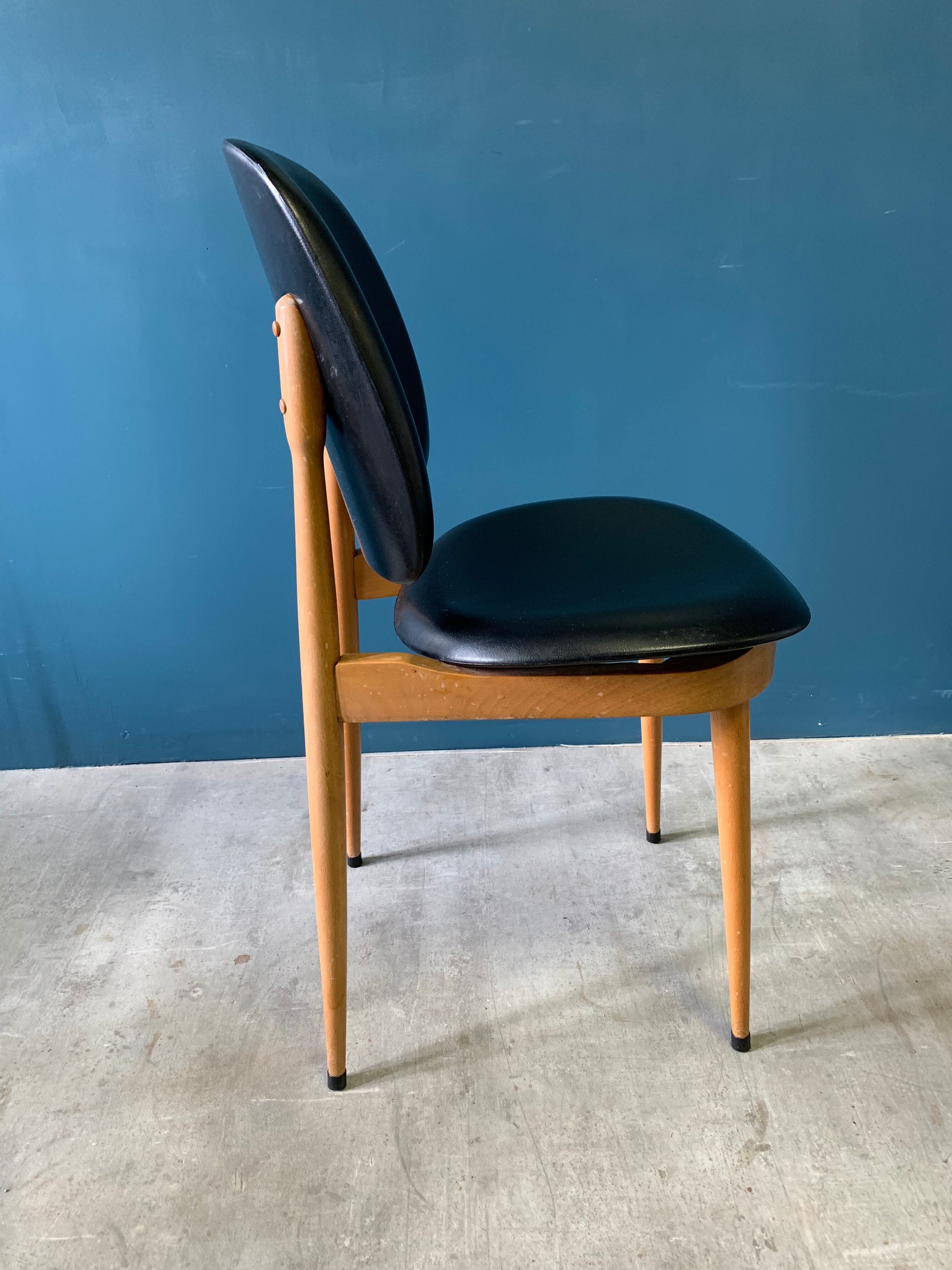 Pair of "Pegasus" chairs from Baumann