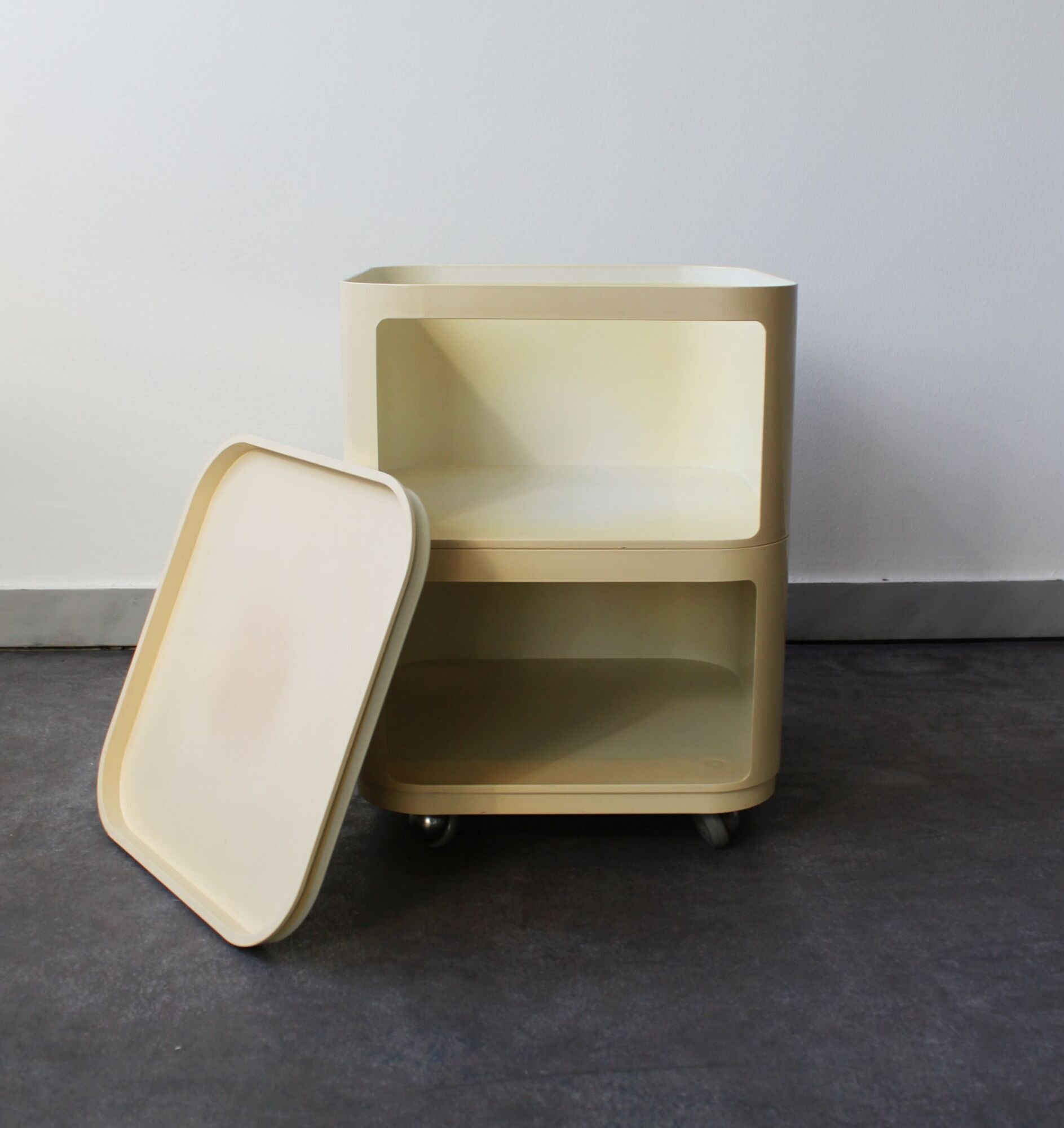 Componibili caissons model KS 4970 by Anna Castelli Ferrieri for Kartell, 1967
